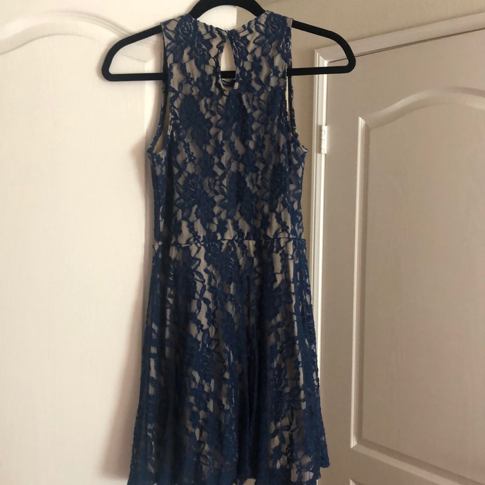 Blue dress - Picture 5 of 8